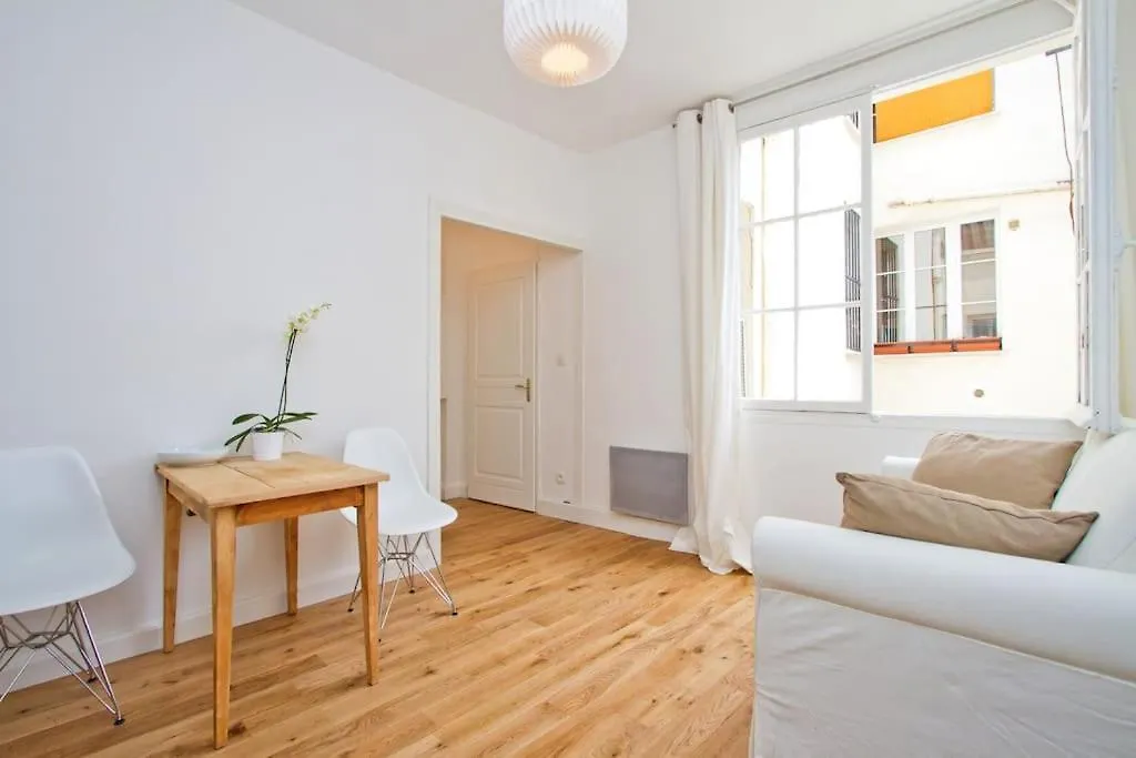 Apartment Paris Les Halles